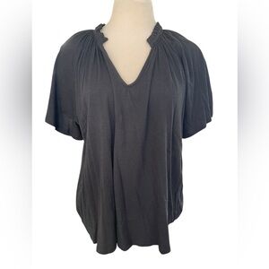 BANANA REPUBLIC Black Shortsleeve V Neck Cotton Flutter Sleeve Ruffle Size Large